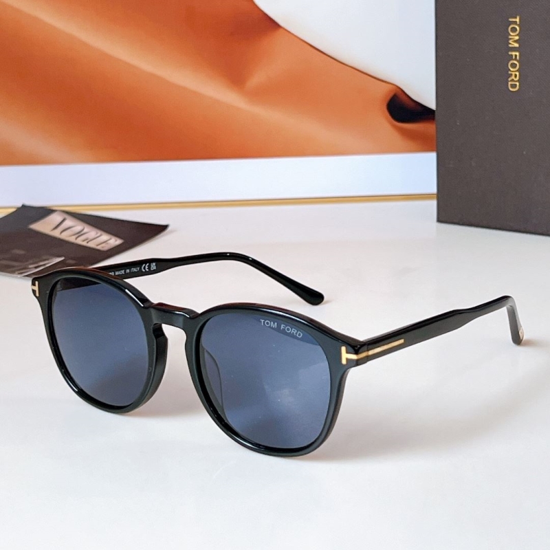 TOM FORD